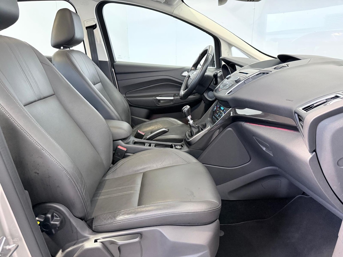 Ford C-max 1.5 TDCI 120  TITANIUM   PREMIERE MAIN