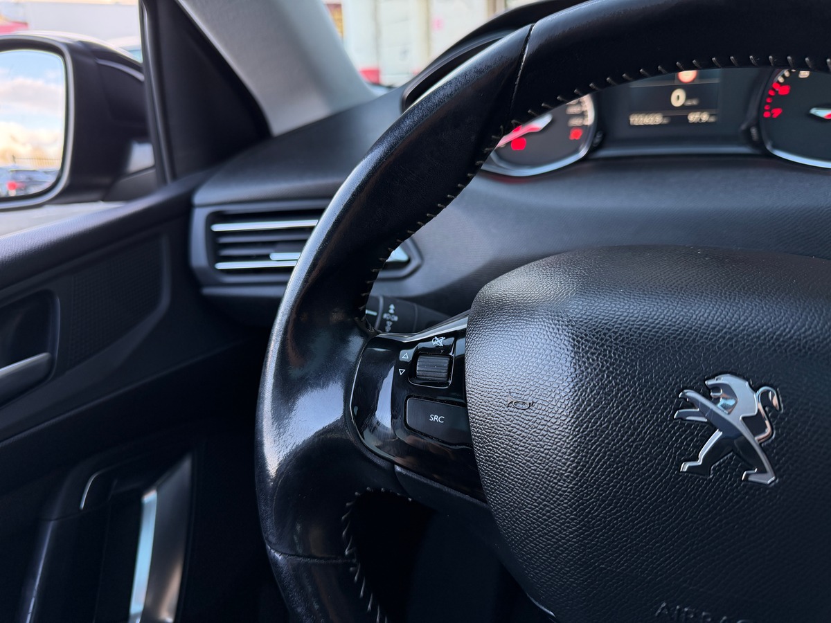 Peugeot 308 II Allure (T9) 1.2 BVM5 110 cv - Distribution OK