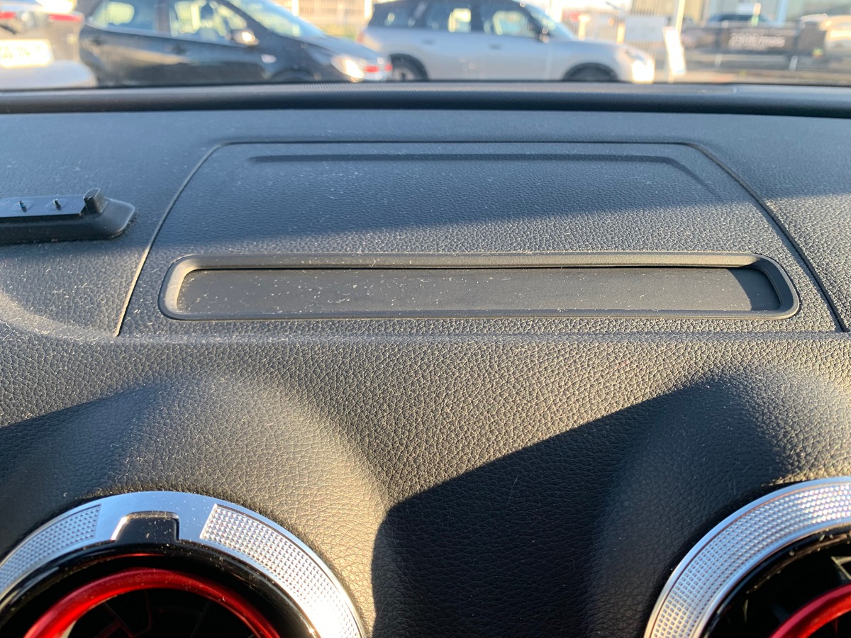 Audi A3 Berline 150 ch | Pack S-Line extérieur | Caméra recul | Clim automatique | Jantes Alu 18''