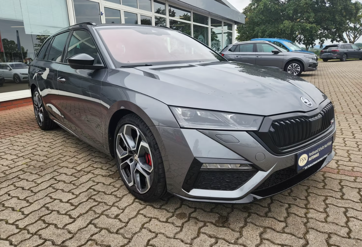 Skoda Octavia Combi IV 2.0 TDI 200ch RS 4x4 DSG7 Attelage