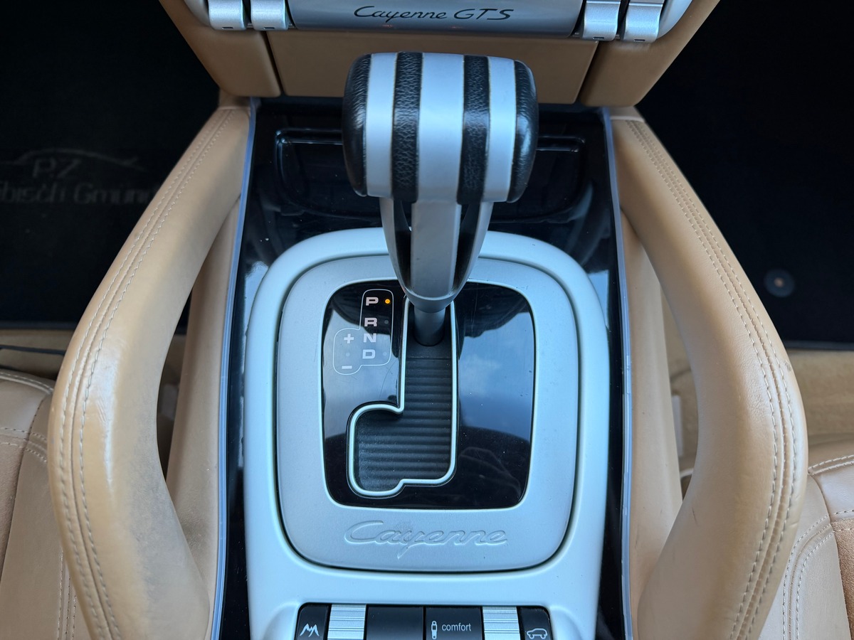 Porsche Cayenne GTS 4.8 V8 TIPTRONIC / TOIT OUVRANT / SIEGES AV CHAUFFANT / HAYON ELECTRIQUE