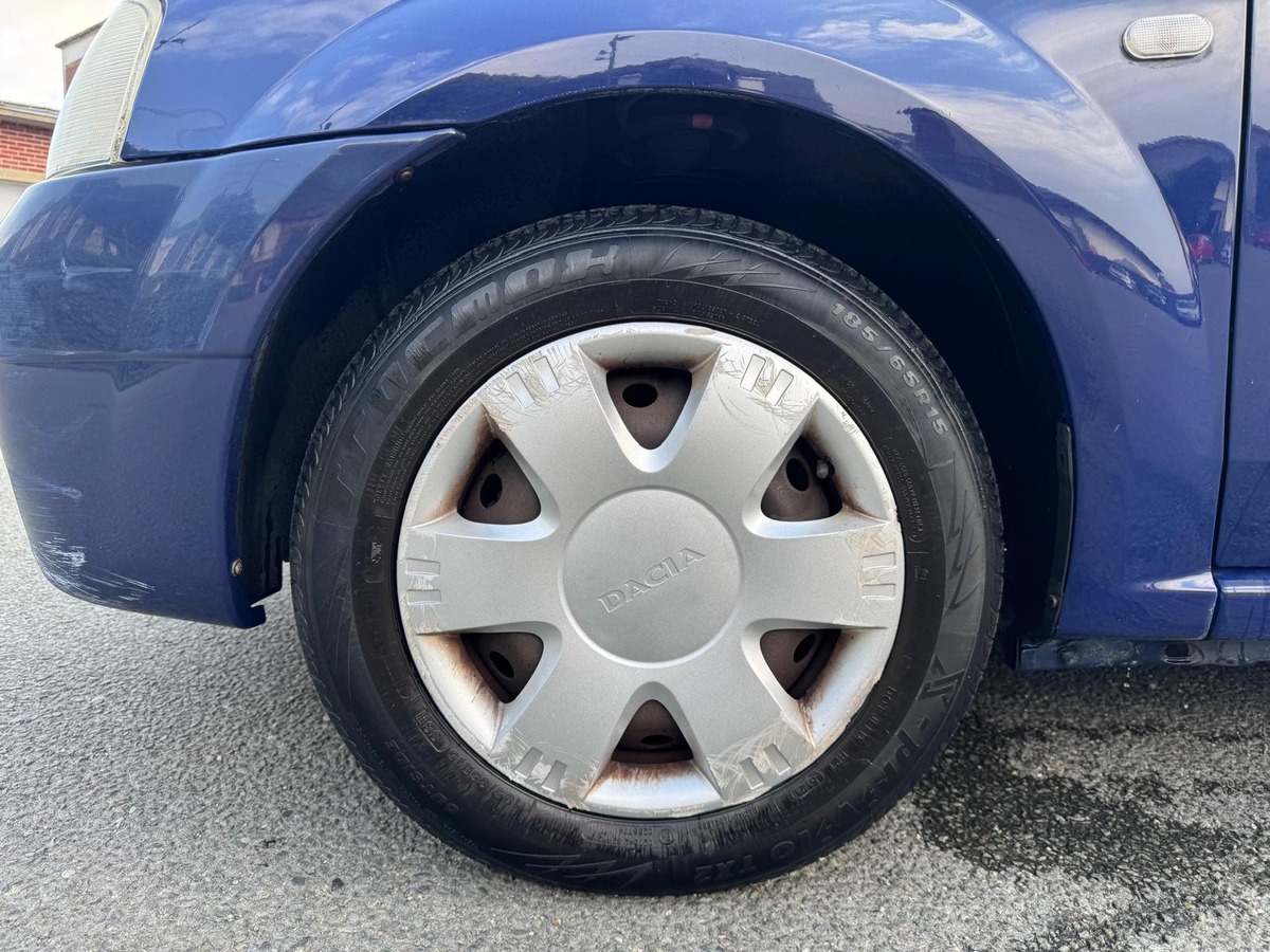 Dacia Logan 1.5 dCi Prestige 85-Attelage-Distribution neuve-Garantie