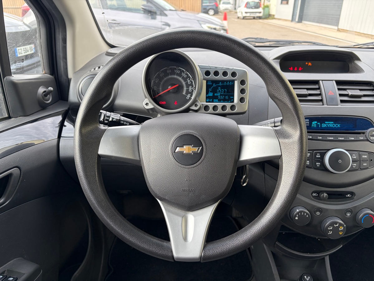 Chevrolet Spark Phase 2 1.0 68 cv IDÉAL JEUNE PERMIS - CLIMATISATION - PRISE USB