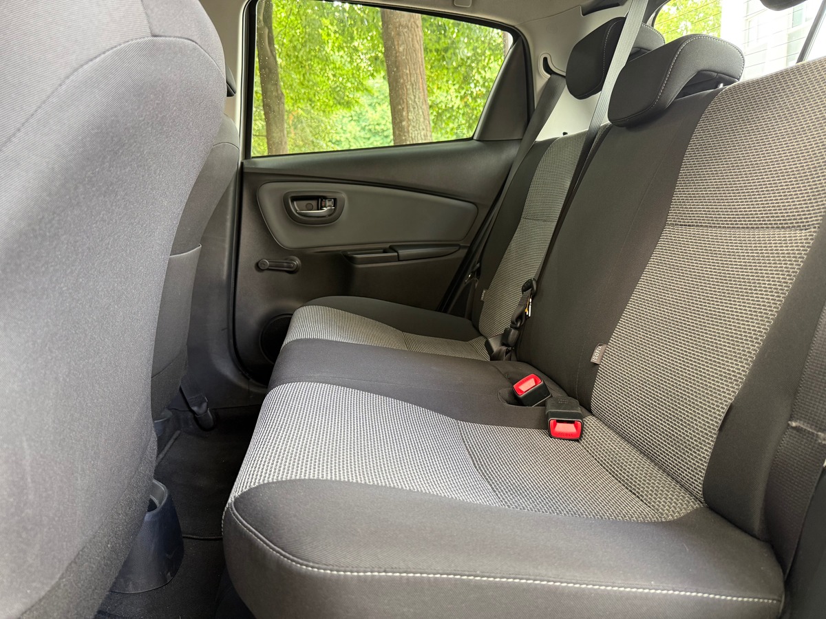 Toyota Yaris III Dynamic Business E-CVT 100h