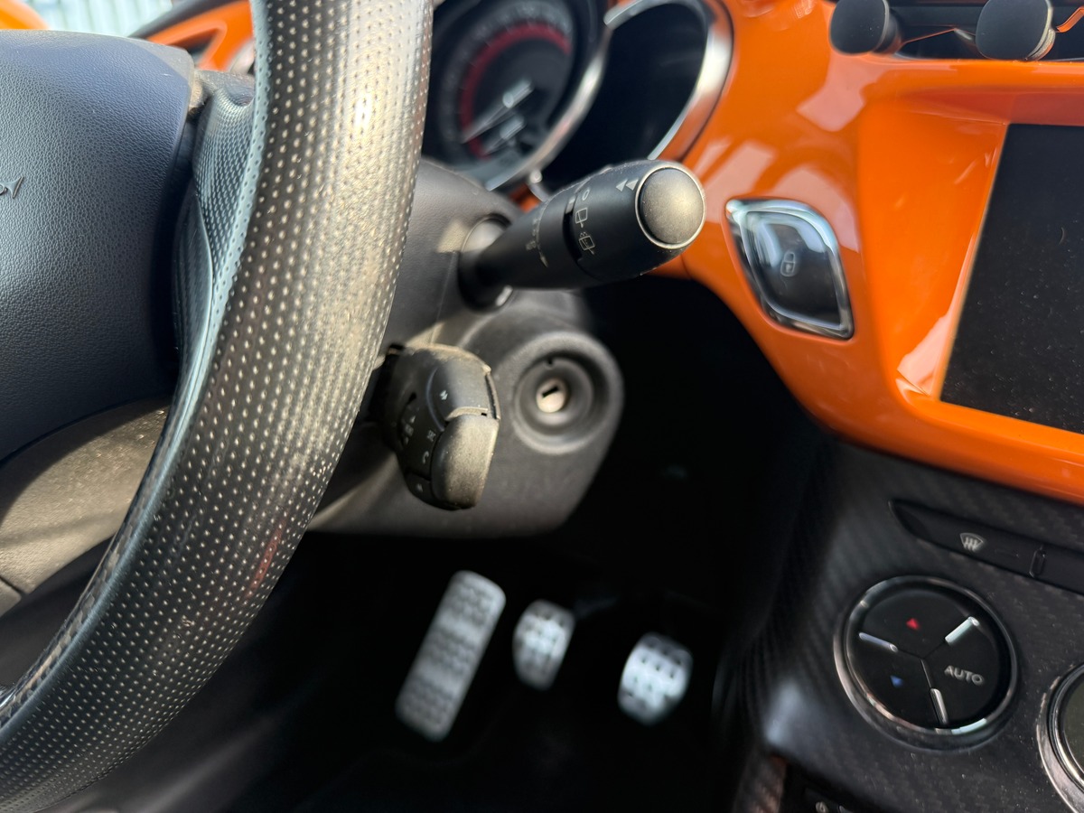 Citroën DS3 RACING 16V 202 cv