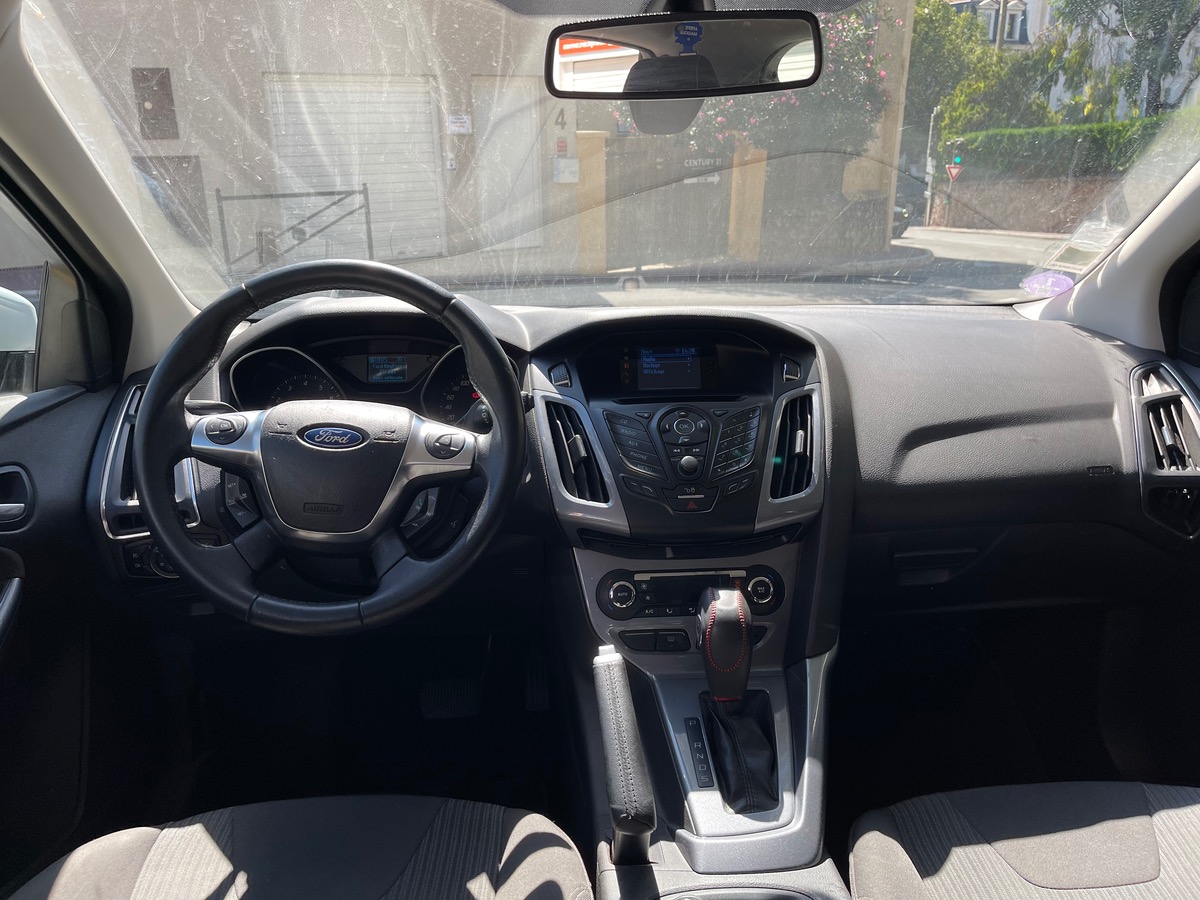 Ford Focus 1.6 T VCT 125 CV / 5 portes /Double sortie de Pot Type RS /Boite Auto