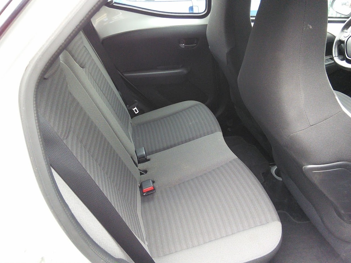 Toyota Aygo 1.0 72CH VVTI X-PLAY 5P CLIM