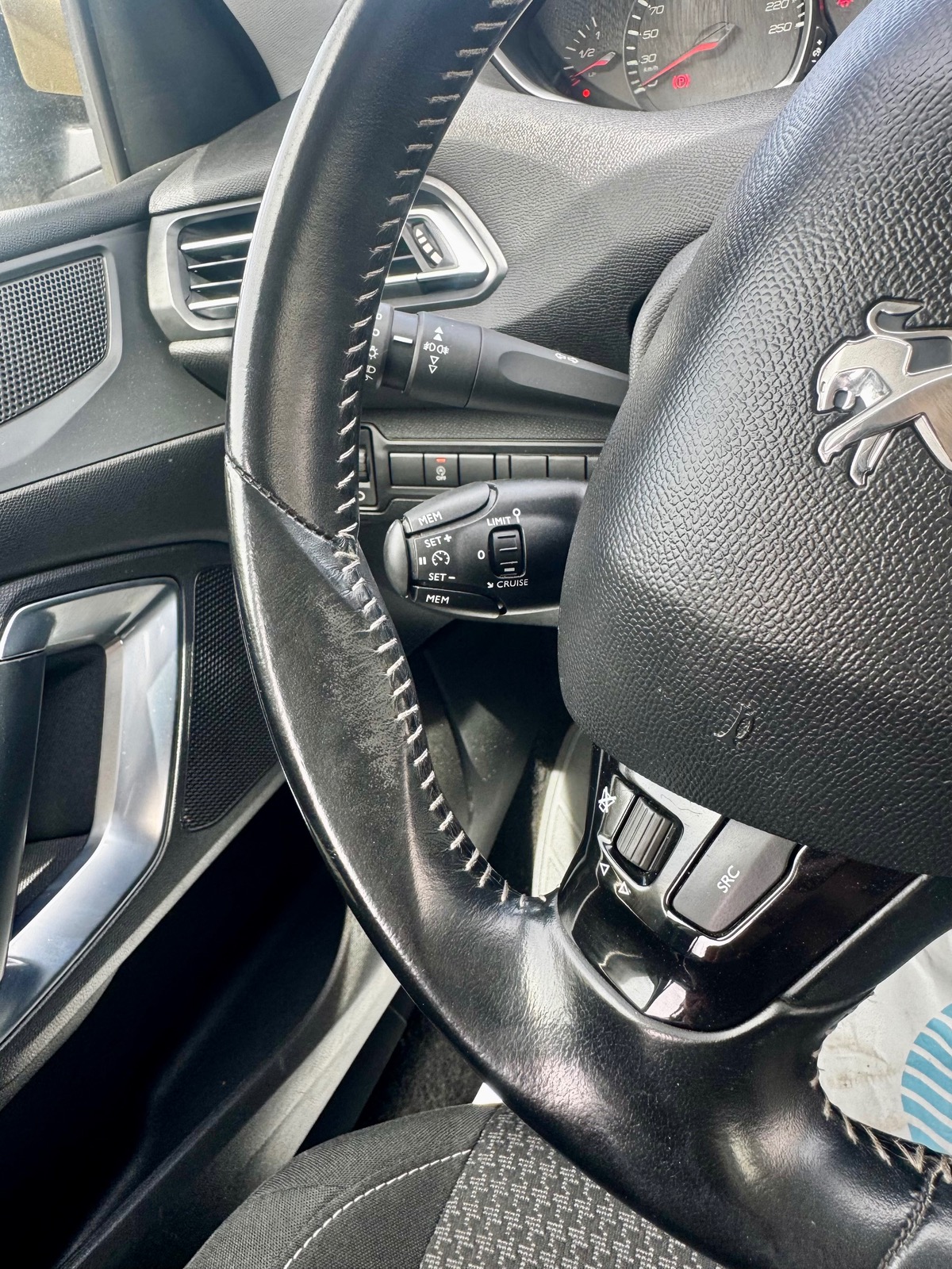 Peugeot 308 1.2L ESSENCE 110 CV S&S BVM5 ACTIVE