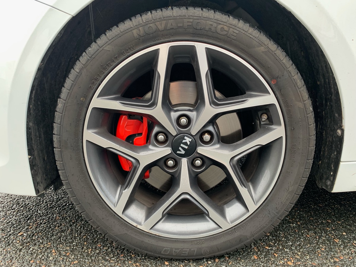 Kia ProCeed 140 ch | GT LINE PREMIUM | Caméra recul | Toit ouvrant | Démarrage sans clé | Phares LED