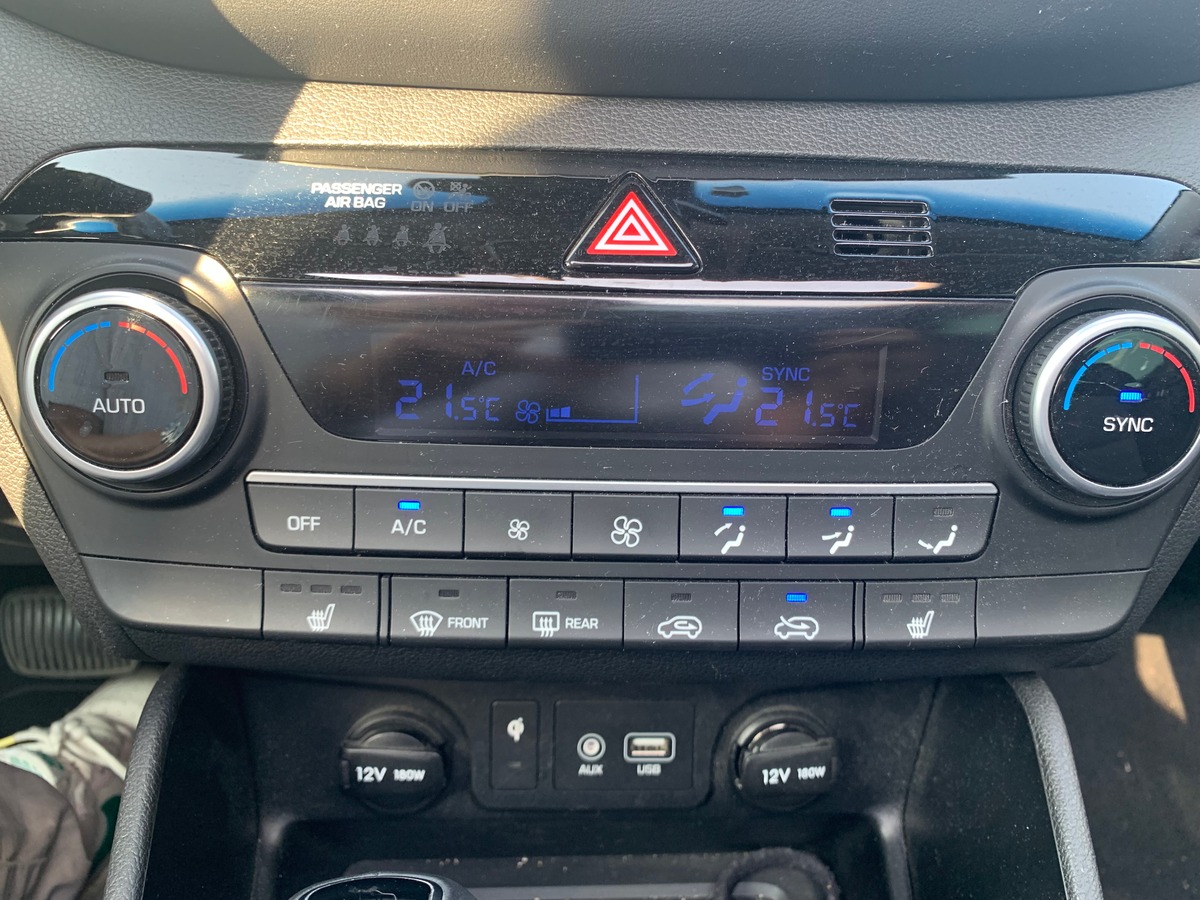 Hyundai Tucson 136 | Premium | Toit panoramique | Caméra recul | Siéges chauffants | Apple car Play