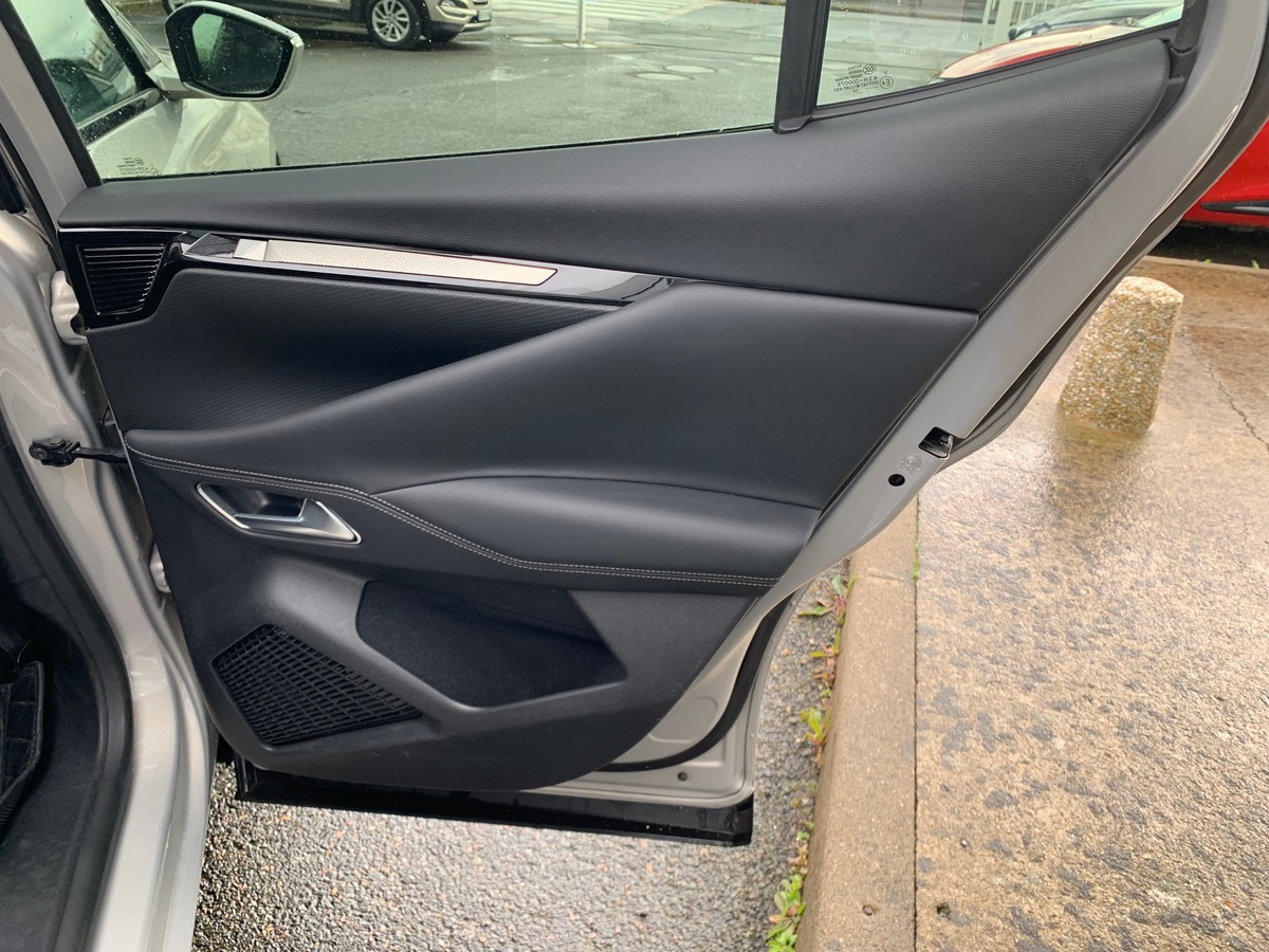 Citroën DS4 225 | Rivoli | Caméra 360° | Apple car Play | Régulateur de vitesse adaptatif | Attelage