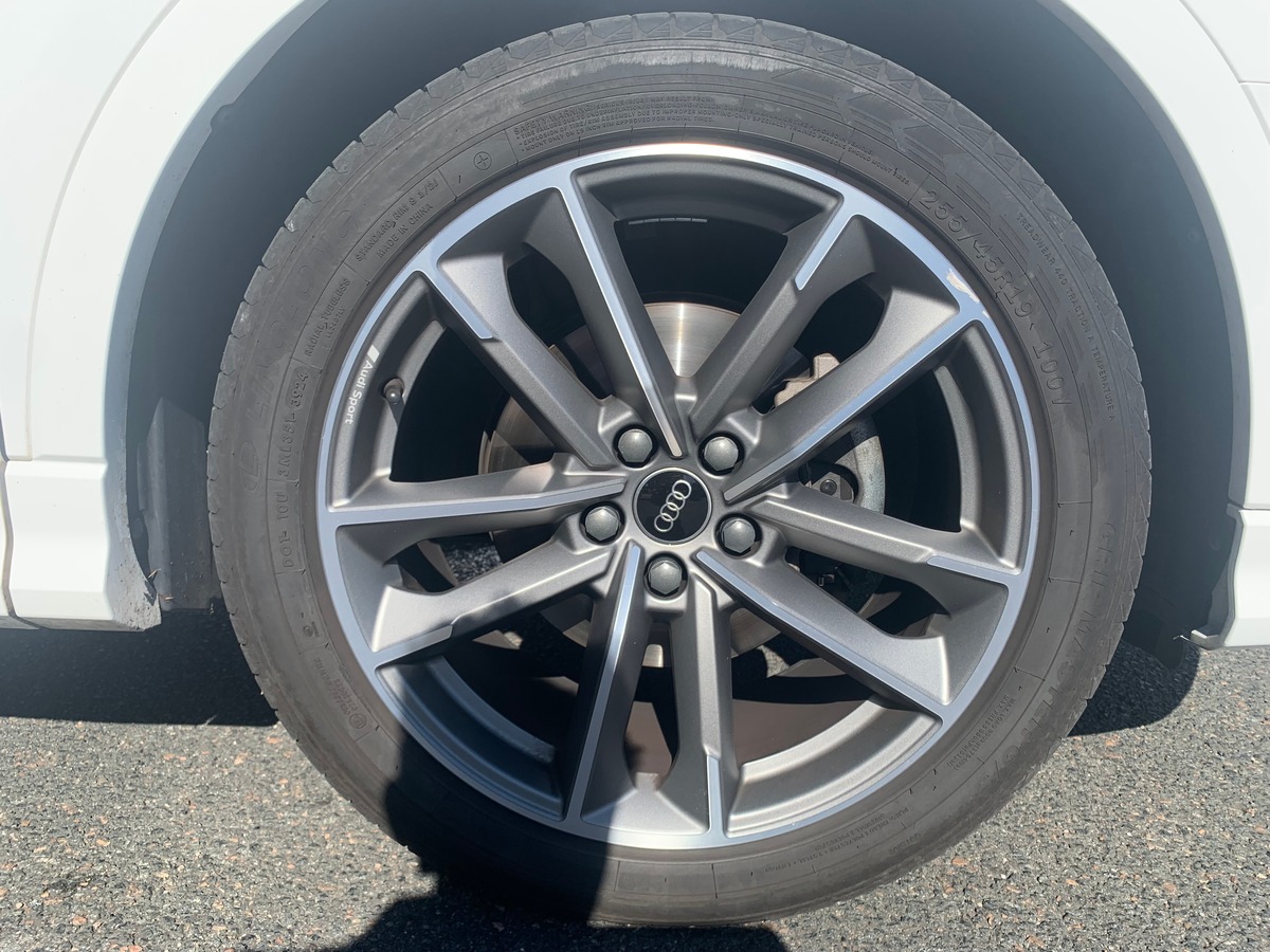 Audi Q3 150 ch | S line | Toit ouvrant | Caméra de recul | Apple car play | Attelage | Régulateur