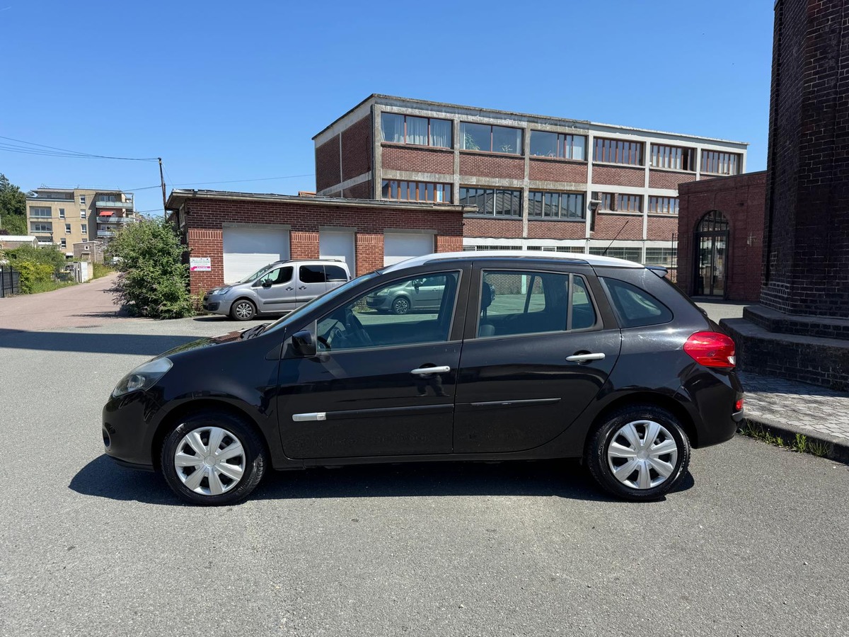 RENAULT Clio III estate 1.5 dci authentique - garantie