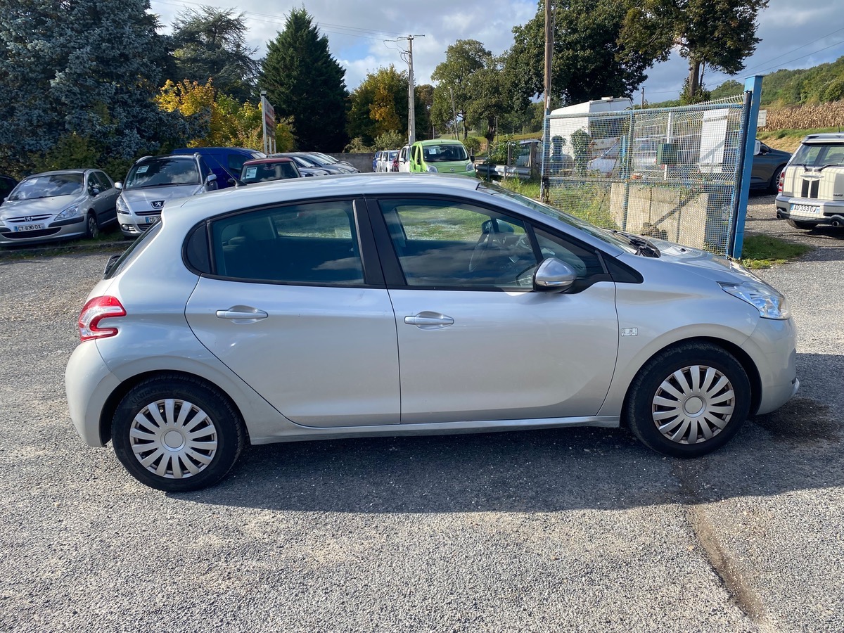 Peugeot 208 1.6 e-hdi 92cv 137015km d’origine