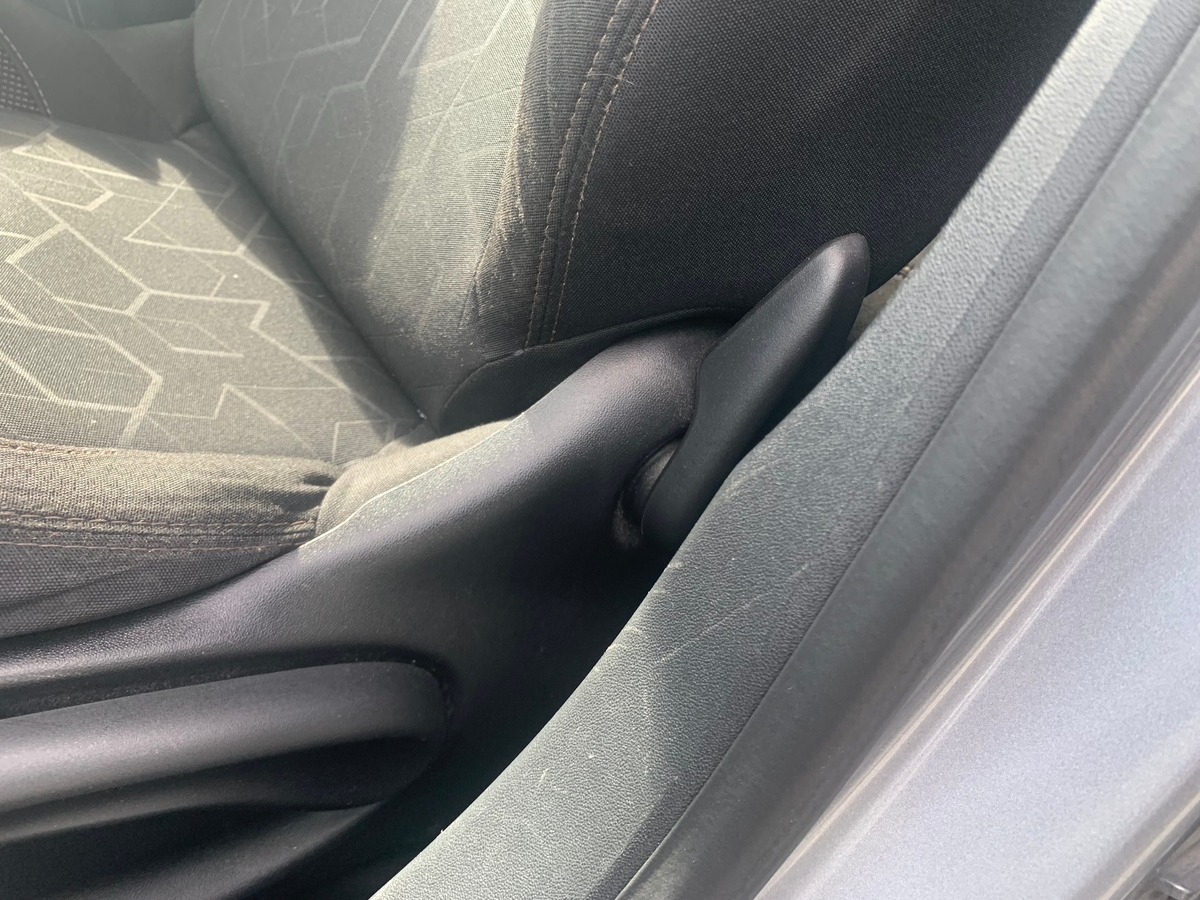 Peugeot 2008 100 ch | Style | Régulateur de vitesse | GPS | Bluetooth | Radar arriére | Barres toit