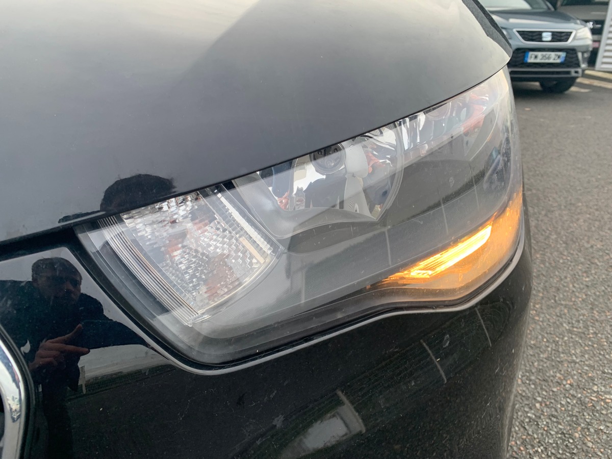 Audi A1 105 ch | Attraction | Climatisation | Radio cd | Jantes alu 16''| Volant cuir | Radar recul