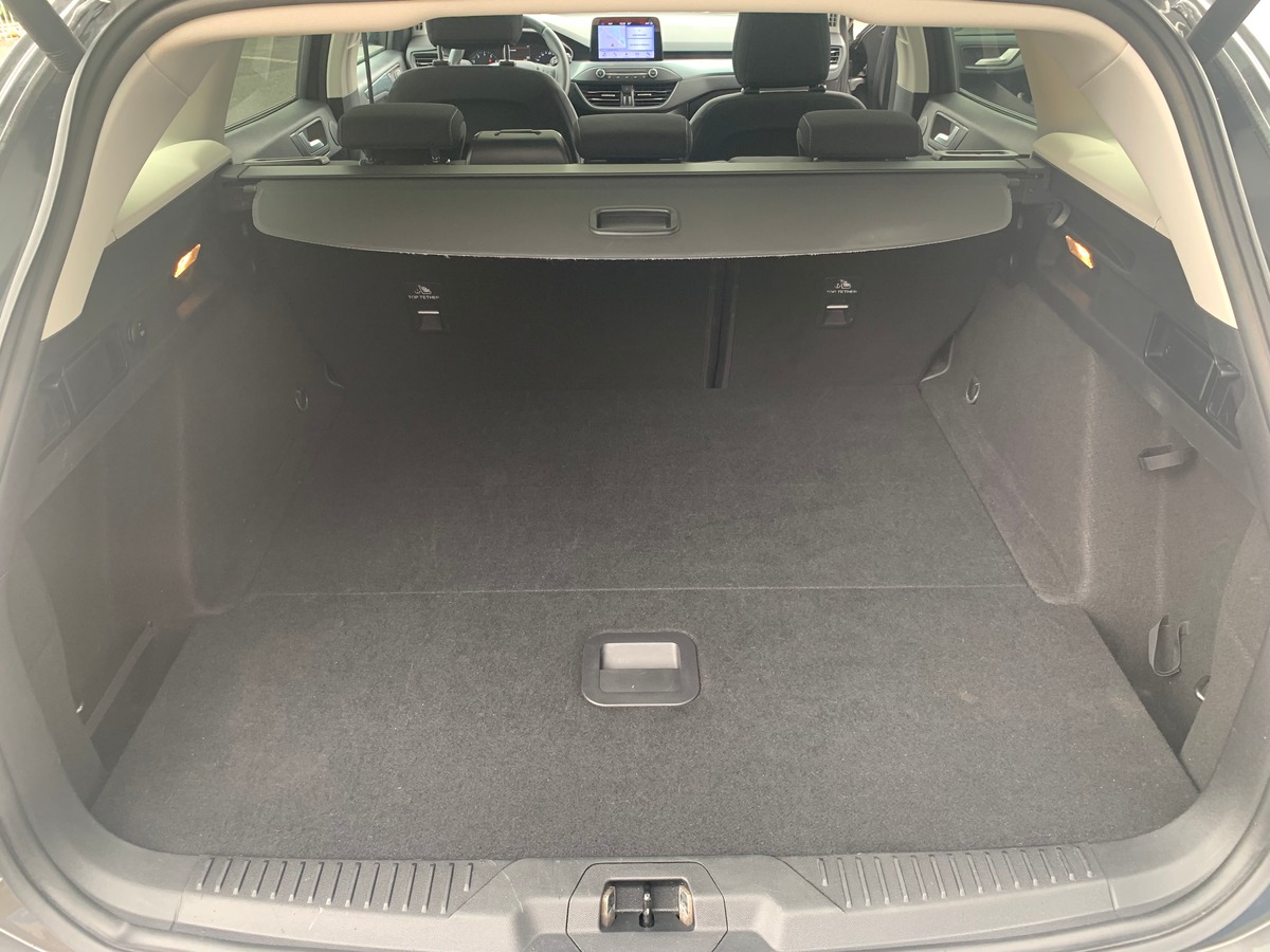 Ford FOCUS SW ACTIVE | ENTRETIENS CONSTRUCTEUR