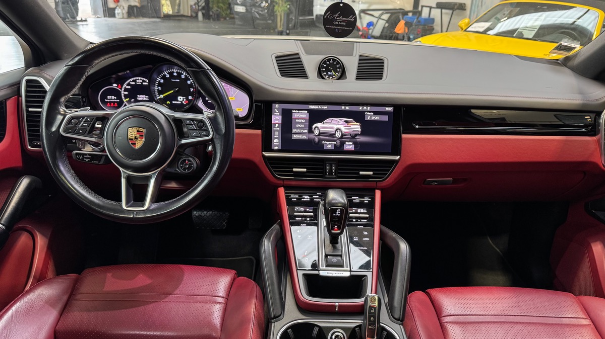 Porsche Cayenne Coupé 3.0 E-HYBRID 462 / CHRONO / SIEGES CHAUFFANTS