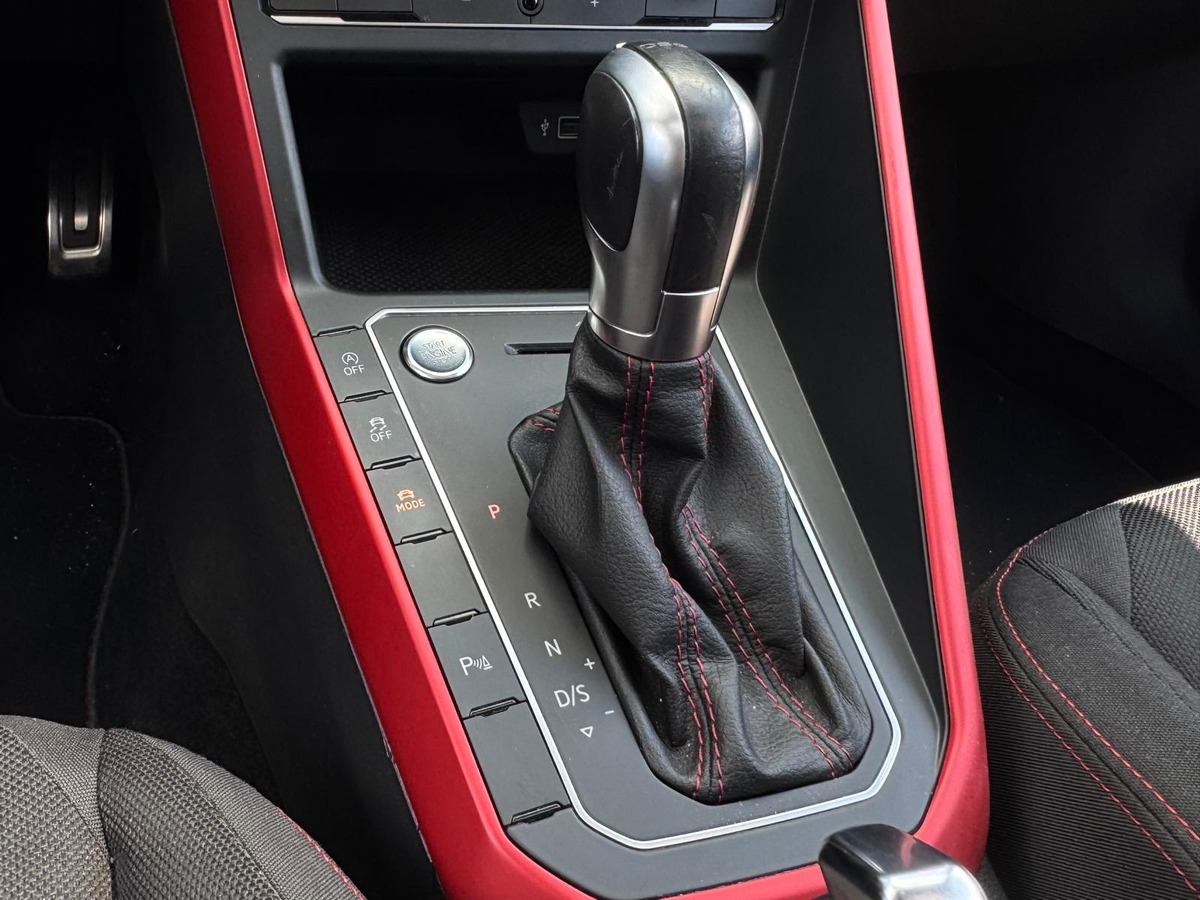 Volkswagen Polo VI GTI 2.0 TSI 200 DSG