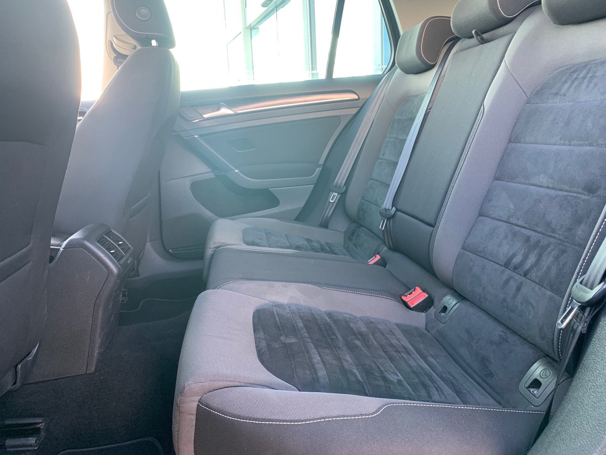 Volkswagen Golf 150 | Carat | JA 18" Durban | Suspensions Sport | Régulateur vitesse et de distance