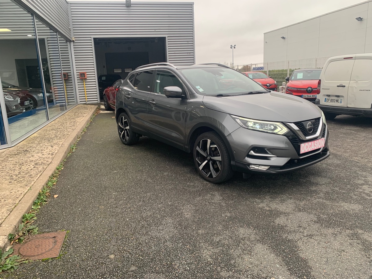 Nissan Qashqai 130 ch | Tekna | Toit Panoramique | Caméra 360° | GPS | Attelage | Barres de Toit