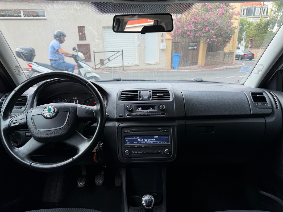 Skoda Fabia Combi 1.2 TSi 85 CV Phase 2 / 1er Main / Clim / Radar /Entretien Complet