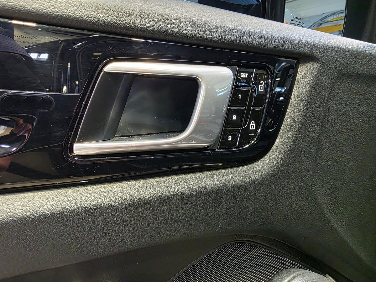Porsche Cayenne COUPE 3.0 E-HYBRID 462 BOSE / HUD / CHRONO / 21 A
