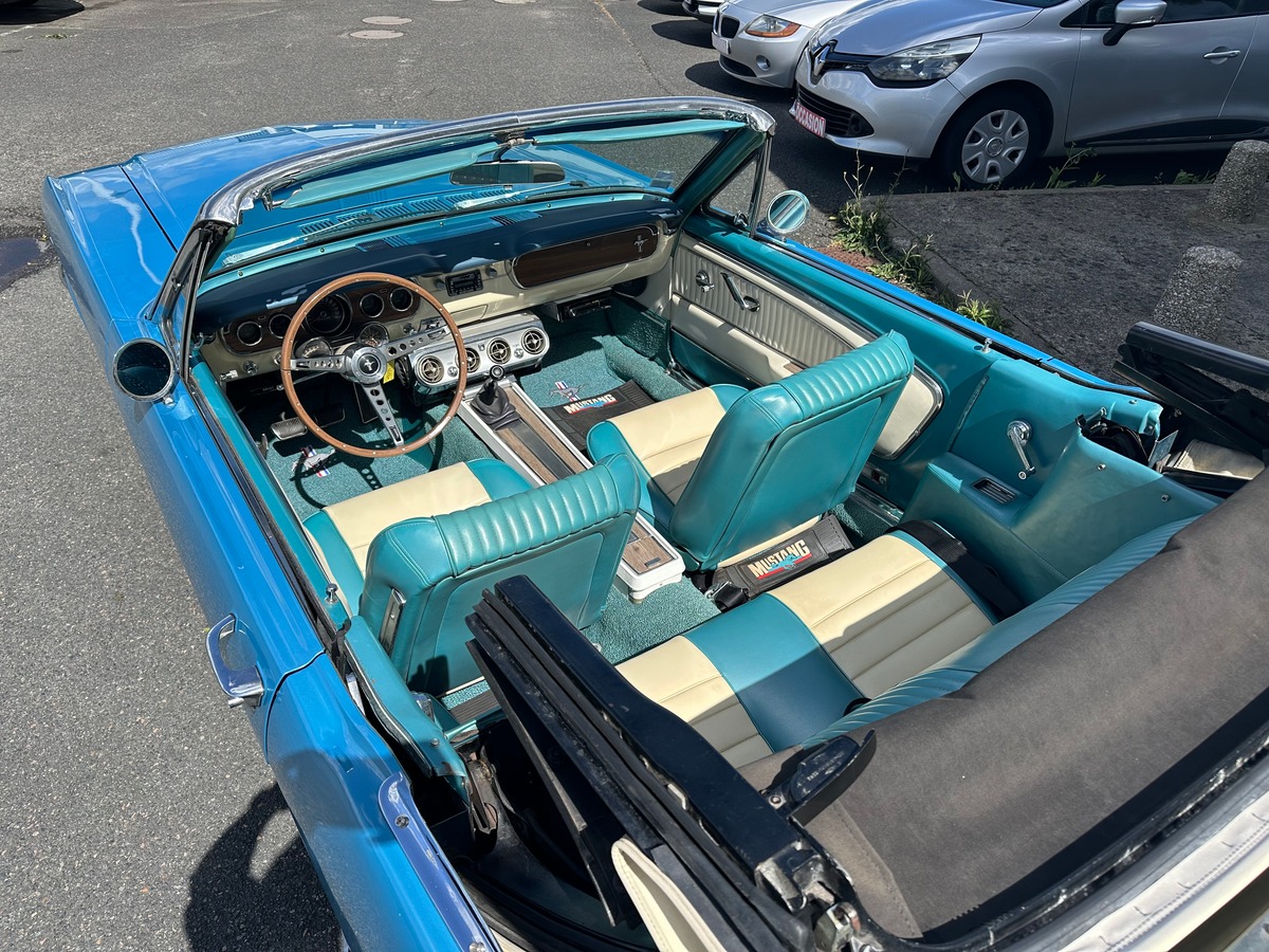 Ford Mustang V8 | Convertible | Cabriolet | Boîte de vitesse manuelle