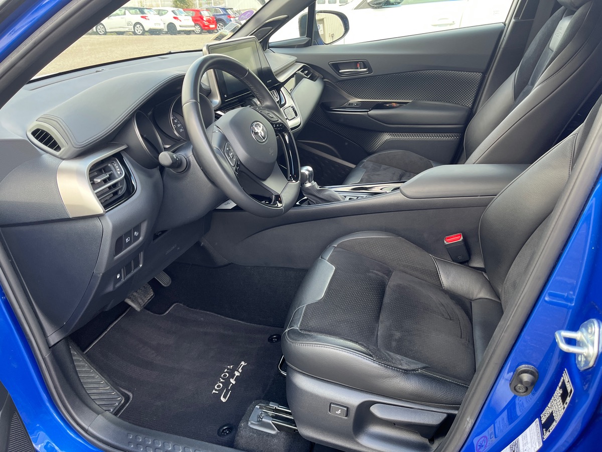 Toyota C HR 1.8 HYBRIDE 122ch COLLECTION, Cuir Alcantara, Sièges chauffants, Caméra de recul, JBL