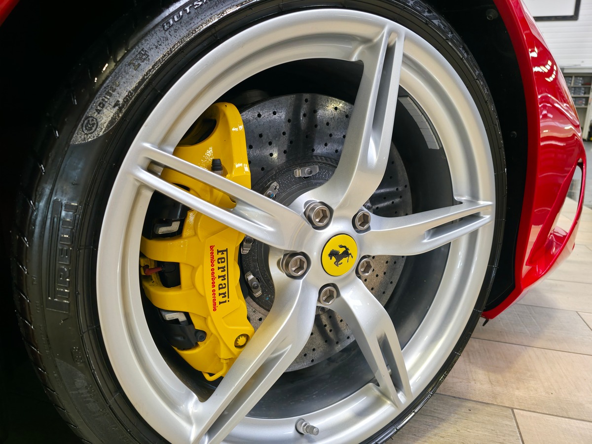 Ferrari 458 SPECIALE 4.5 605 ORIGINE FRANCE // ROSO CORSA /  BANDES NART / HARNAIS A
