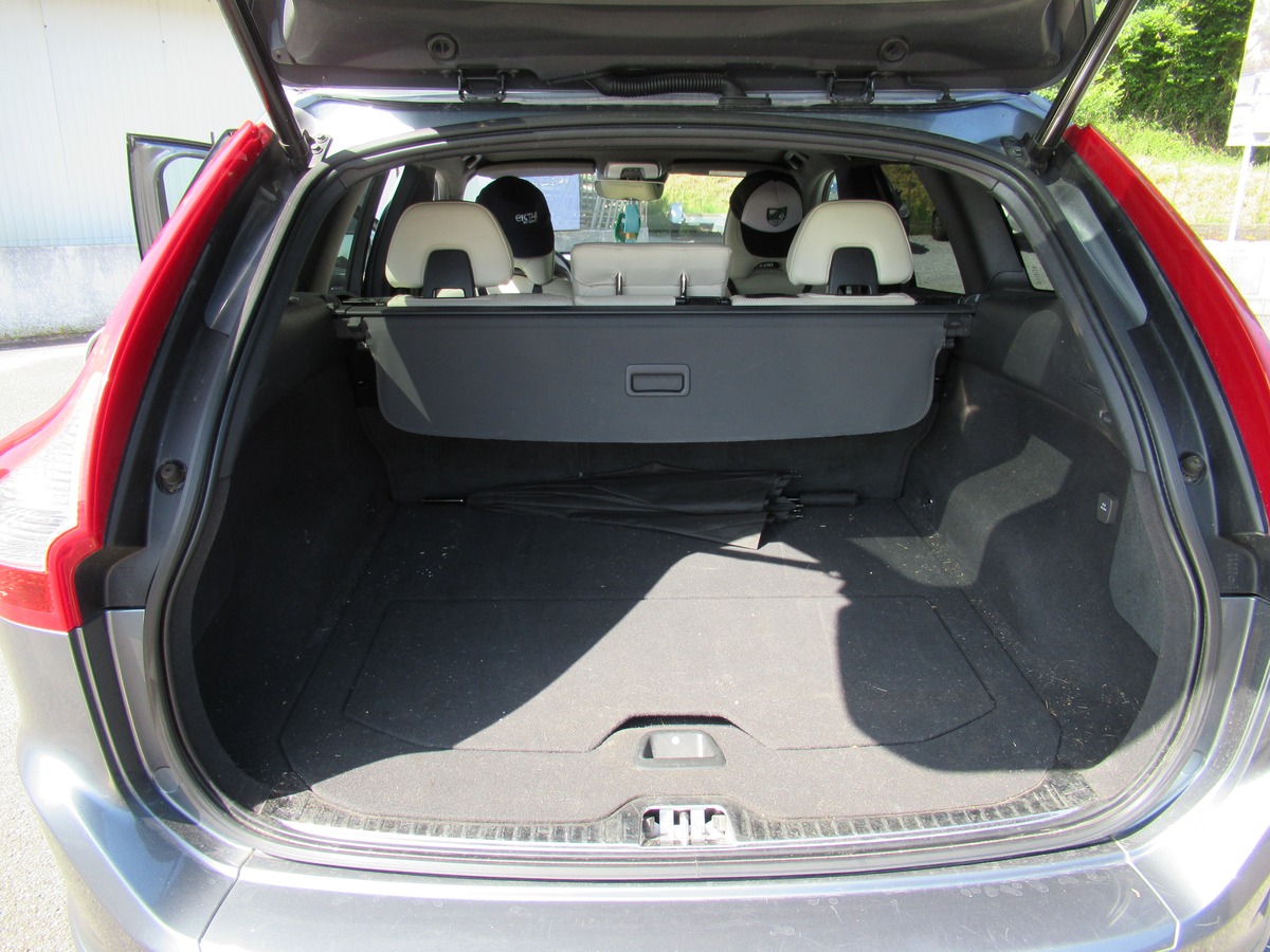 Volvo XC60 D4 2.0 190 INSCRIPTION Luxe Geartronic
