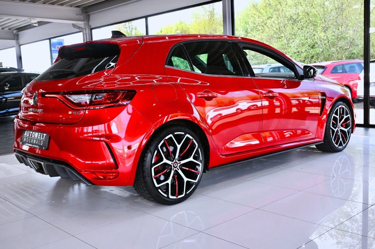 RENAULT Megane IV 1.8 T 300ch RS Trophy