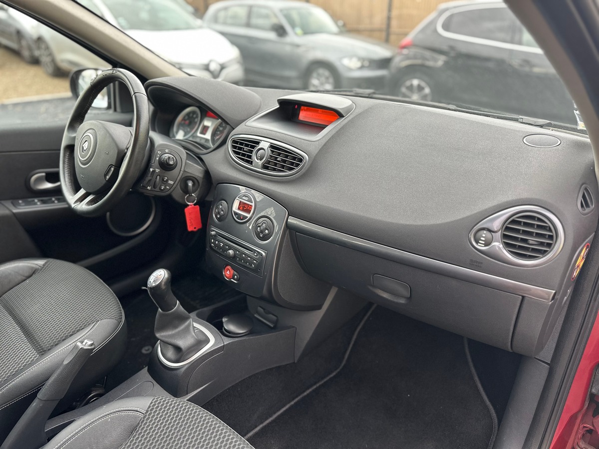 RENAULT Clio Phase 2 1.2 TCe 101 cv COURROIE OK  - RIEN A PREVOIR - CLIM AUTO - IDEAL JEUNE PERMIS