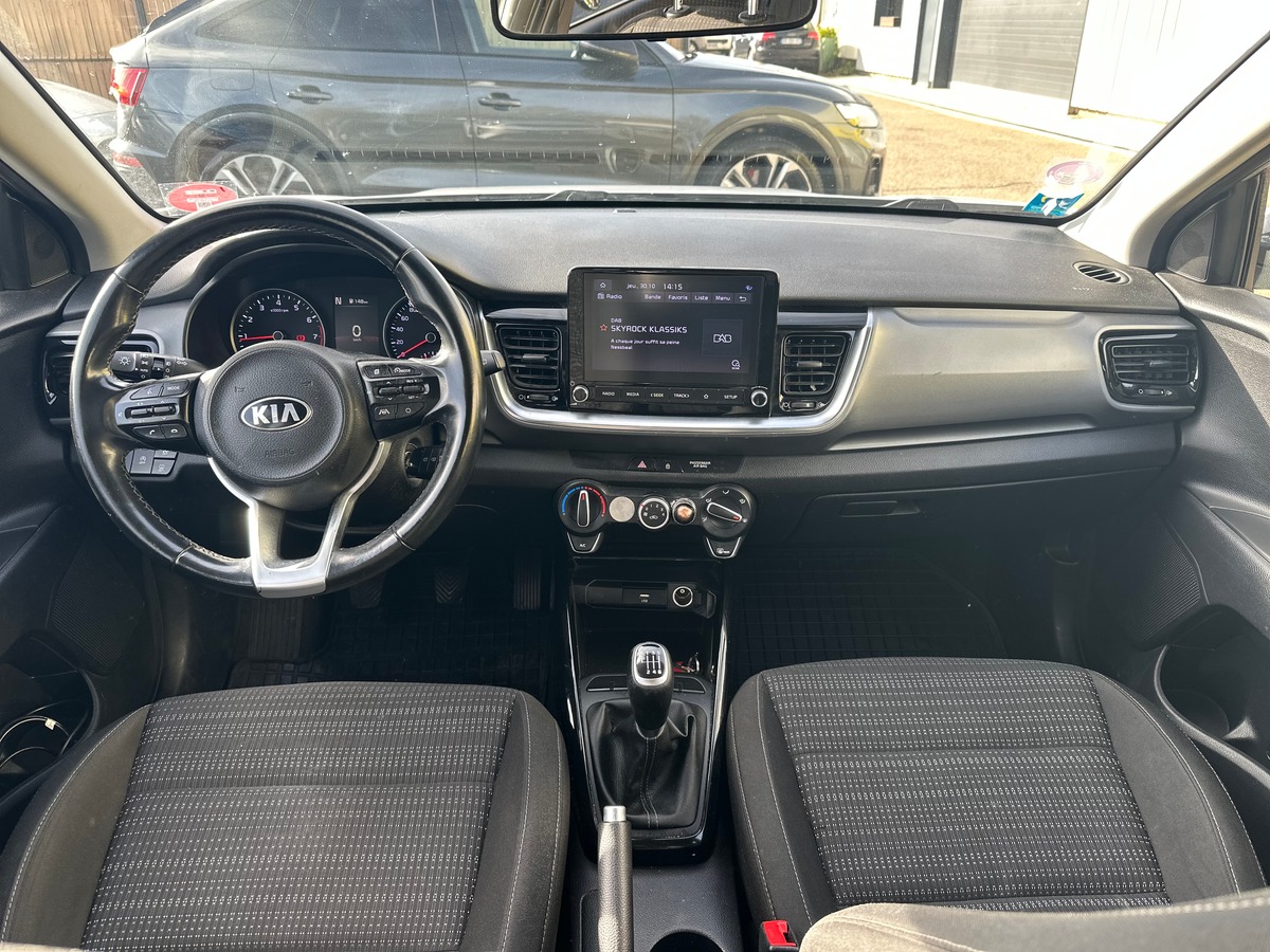 Kia Stonic Phase 2 1.0 T-GDi 100 cv EN TRÈS BON ÉTAT - CAMÉRA DE RECUL - CARPLAY