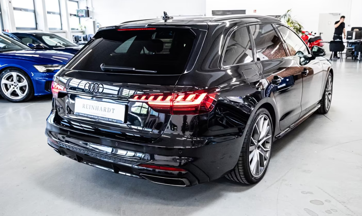 Audi A4 Avant V 40 TFSI 204ch Competition S tronic 7