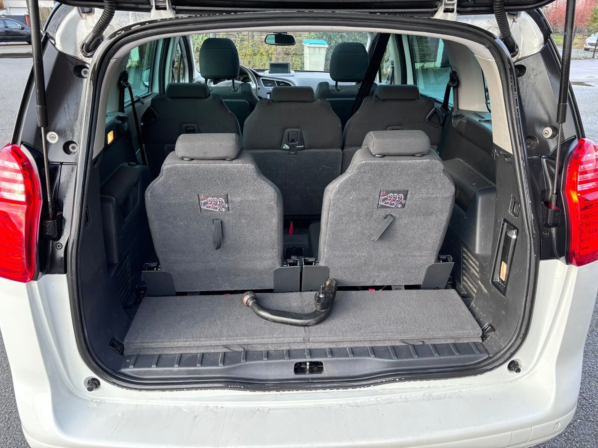 Peugeot 5008 1.6 HDi Allure 7 Places - Attelage - Révisé - Garantie