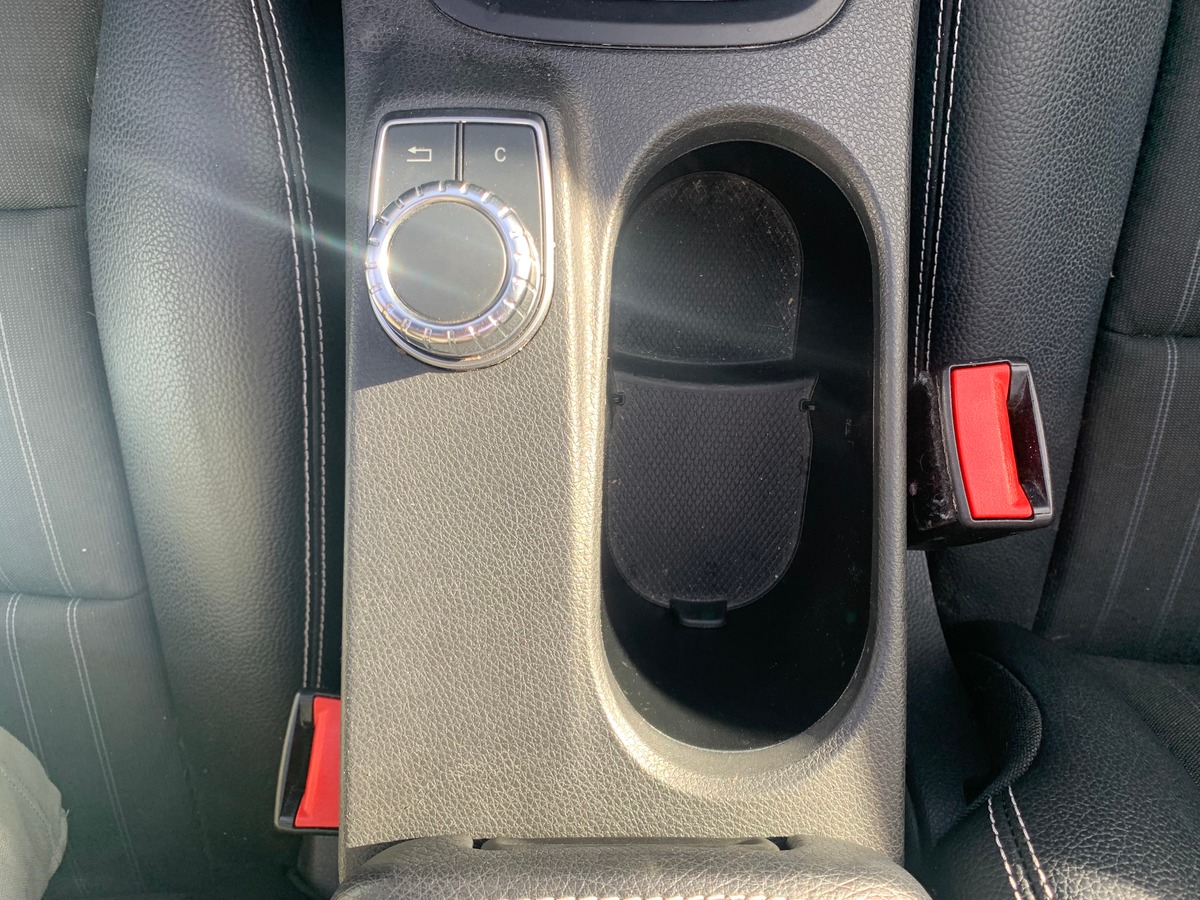 Mercedes-Benz Classe B 136 | Sport | Toit panoramique | Caméra recul | Régulateur | GPS | Attelage