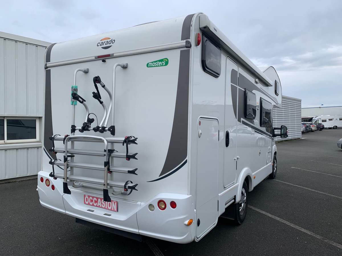 Capron A 140 ch | CAMERA DE RECUL |  LITS SUPPERPOSES | STORE EXTERIEUR | Climatisation manuelle