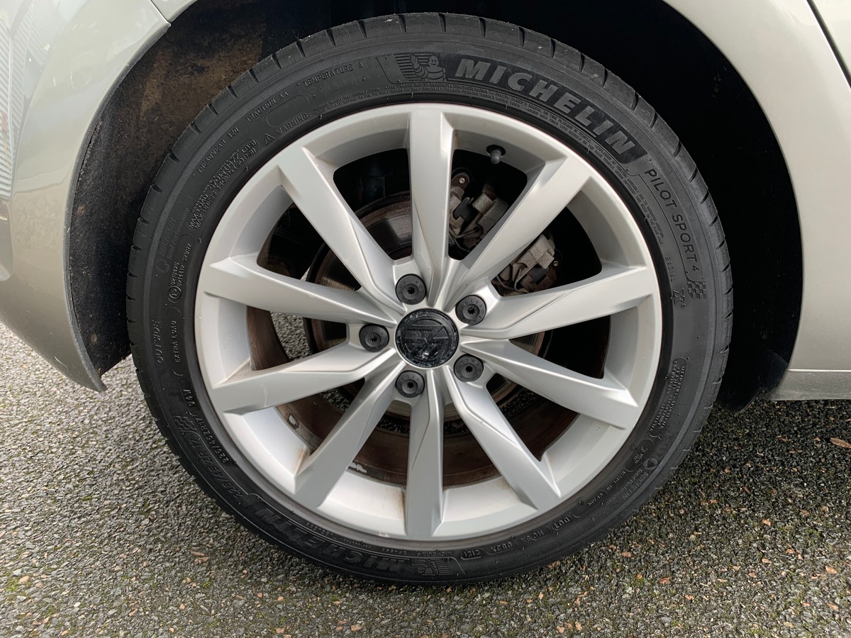 Volkswagen Golf 105 ch | Régulateur vitesse | Radar de stationnement avant arriére | GPS | Bluetooth