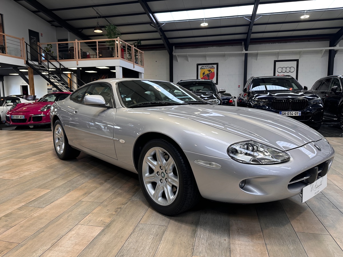 Jaguar XK8 Coupe 4.0l V8