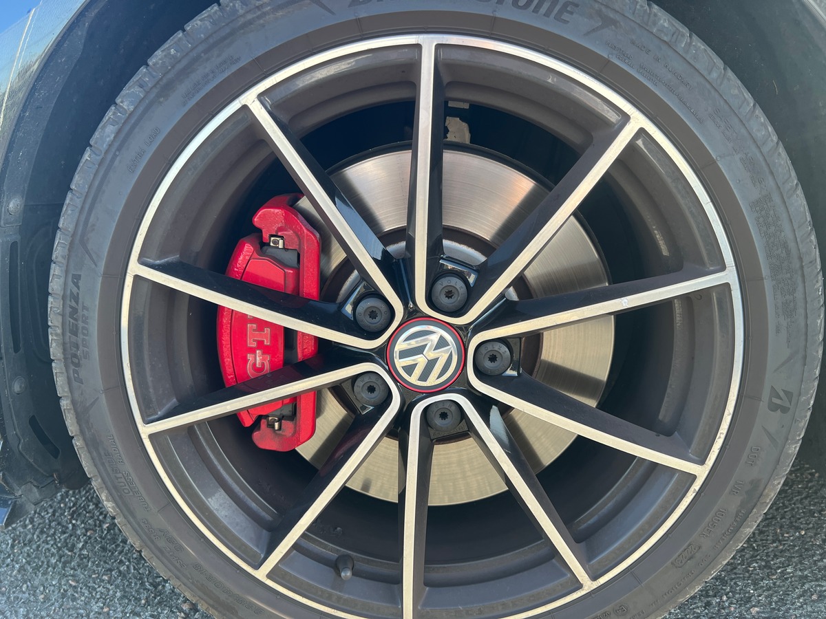 Volkswagen Golf GTI TCR | Stage 1 | Régulateur | Sièges chauffants | GPS | Ligne compléte Akrapovic