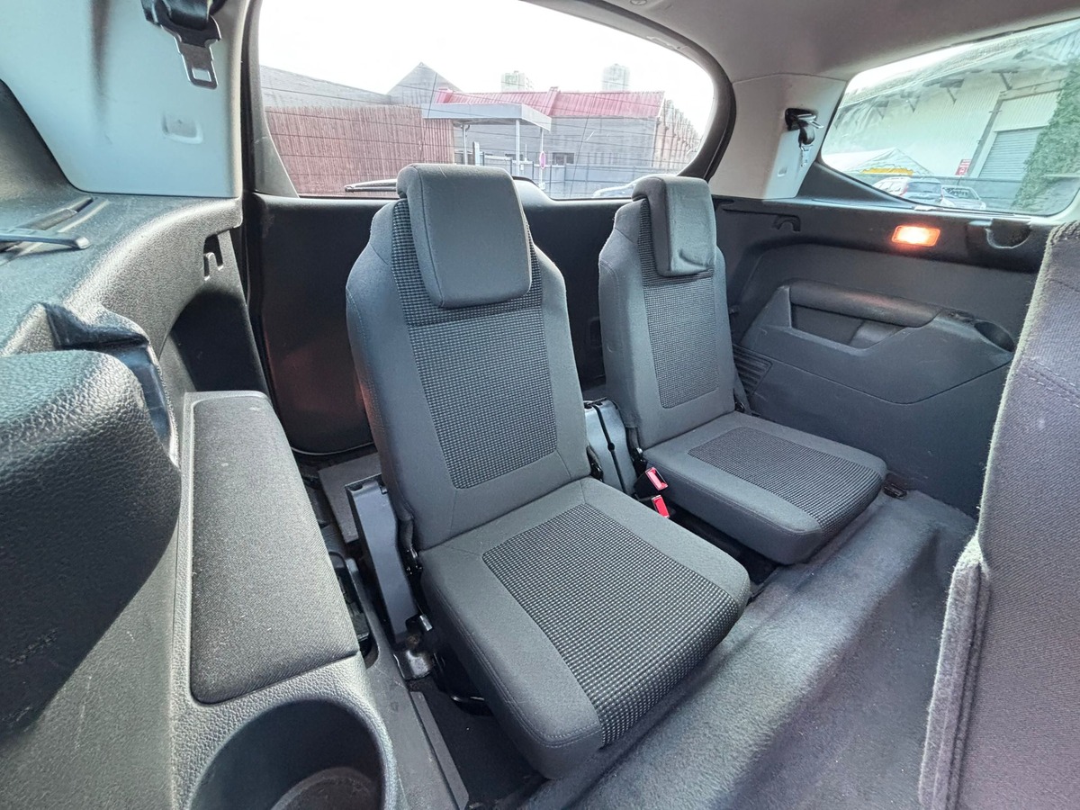 Peugeot 5008 1.6 HDi Allure 7 Places - Attelage - Révisé - Garantie