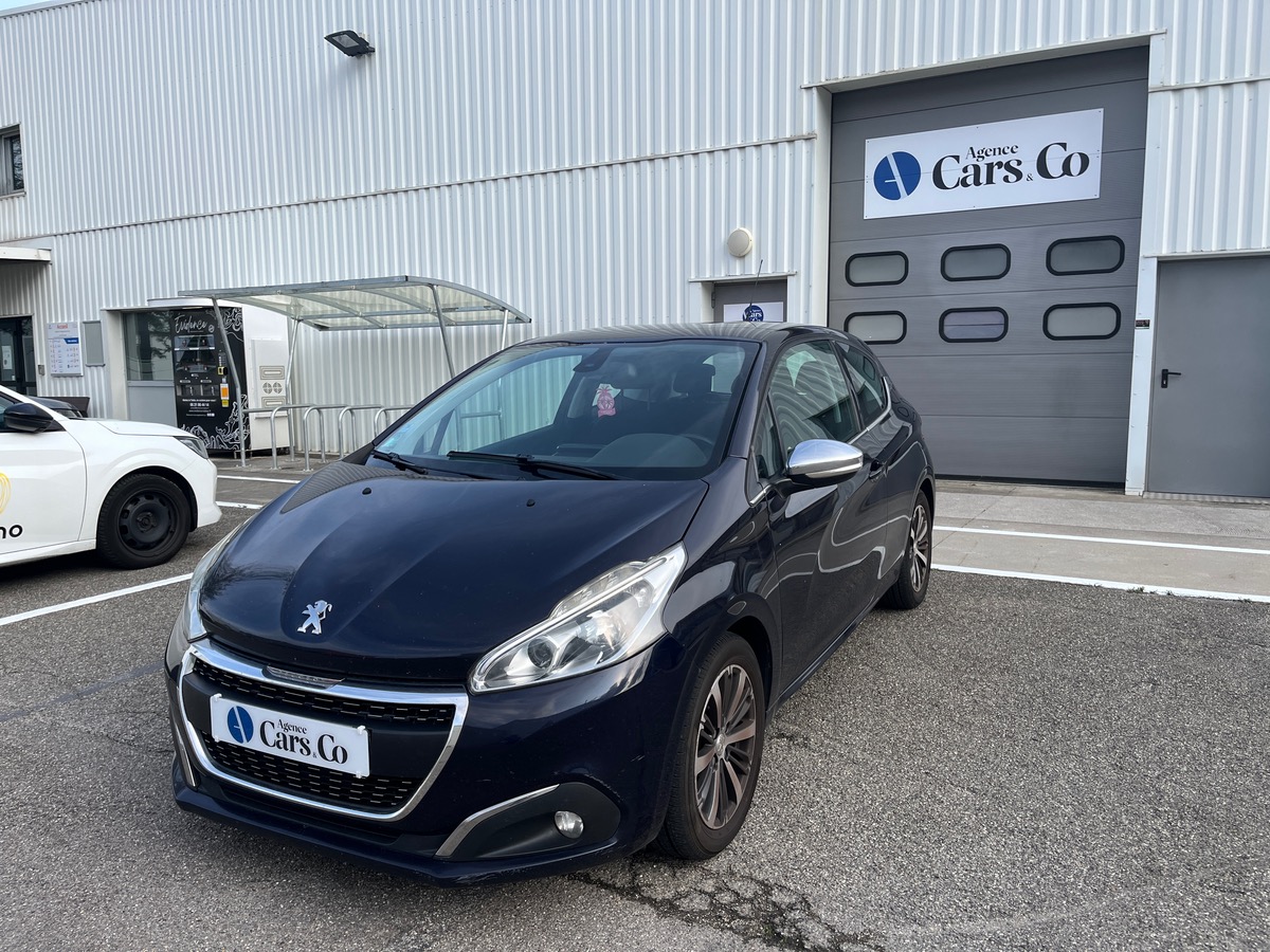 Peugeot 208 1.6 BlueHDI 100ch ALLURE 3P, Courroie de distribution OK, CarPlay, Caméra de recul, GPS