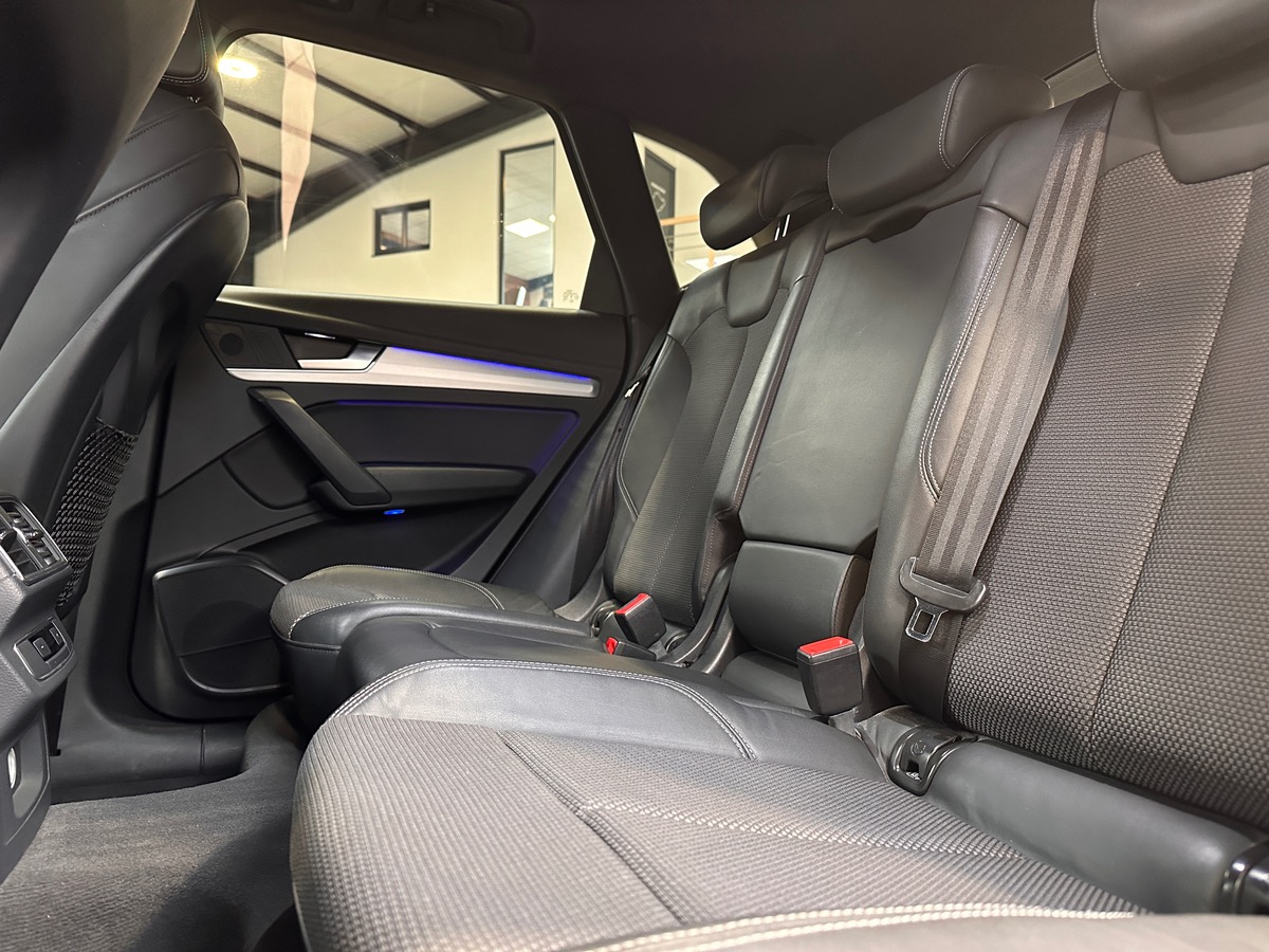 Audi Q5 40 TDI 190 cv S-Line Quattro S-Tronic7 - Attelage électrique - CarPlay
