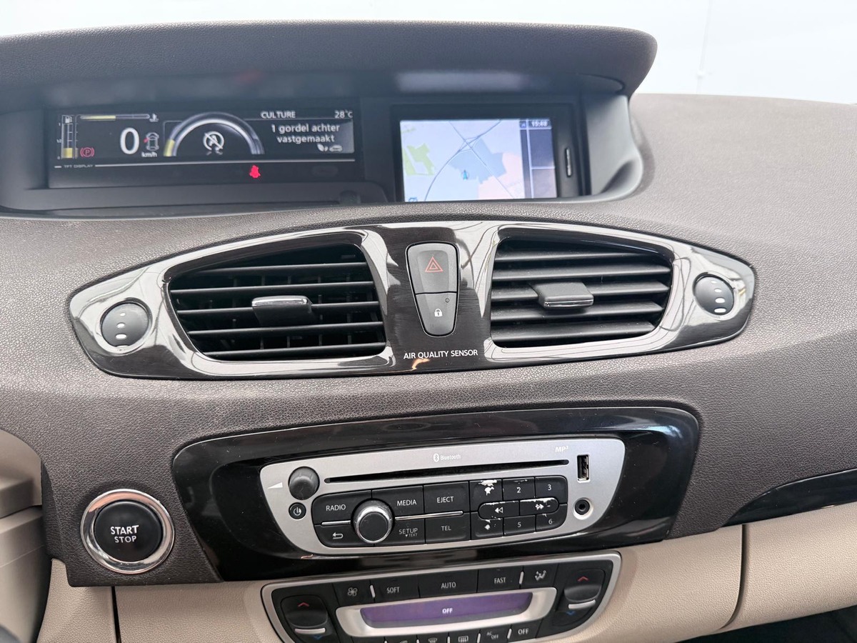 RENAULT Scenic 1.5 dci 110   Dynamique Première main