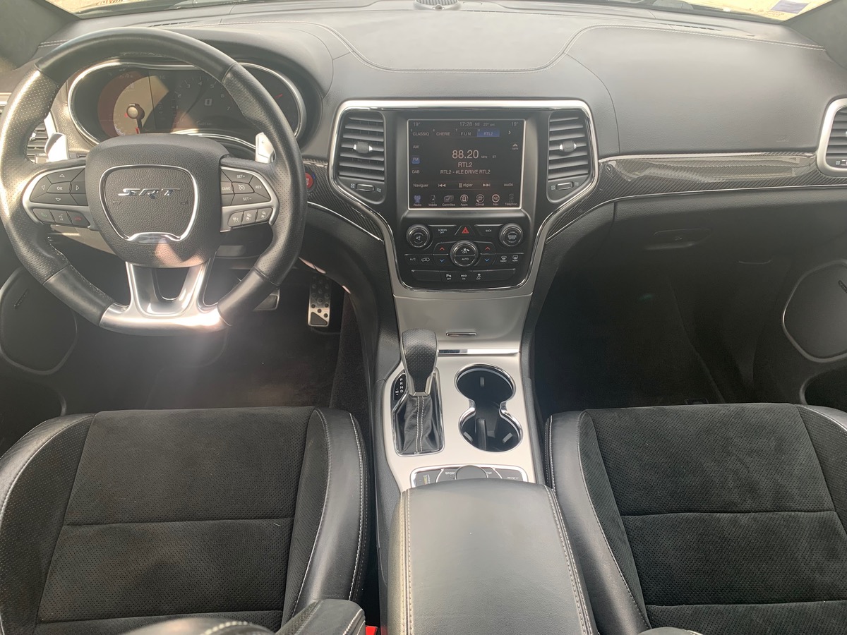 Jeep Grand Cherokee 468 ch | SRT | Attelage amovible | GPS | Caméra de recul