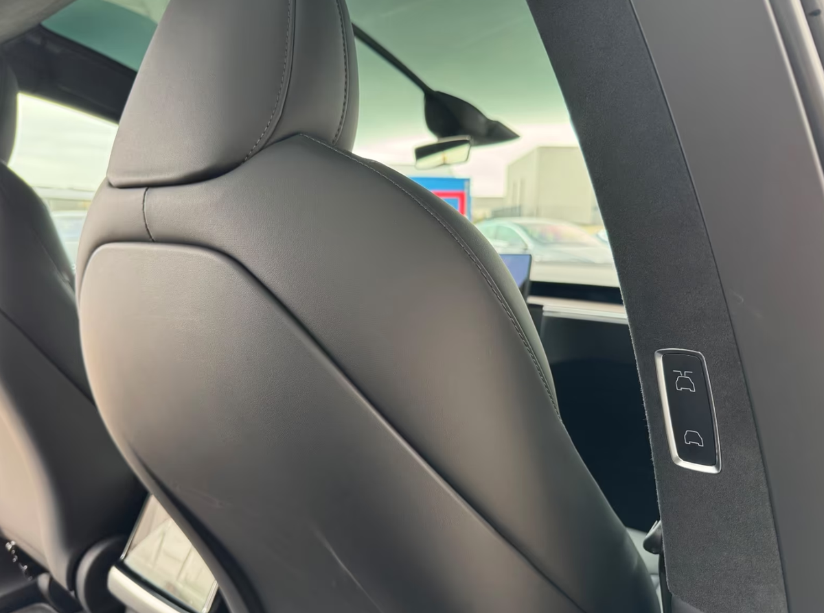 Tesla Model X Dual Motor Palladium/7 places/Pilote Automatique Amélioré/Attelage/TVA