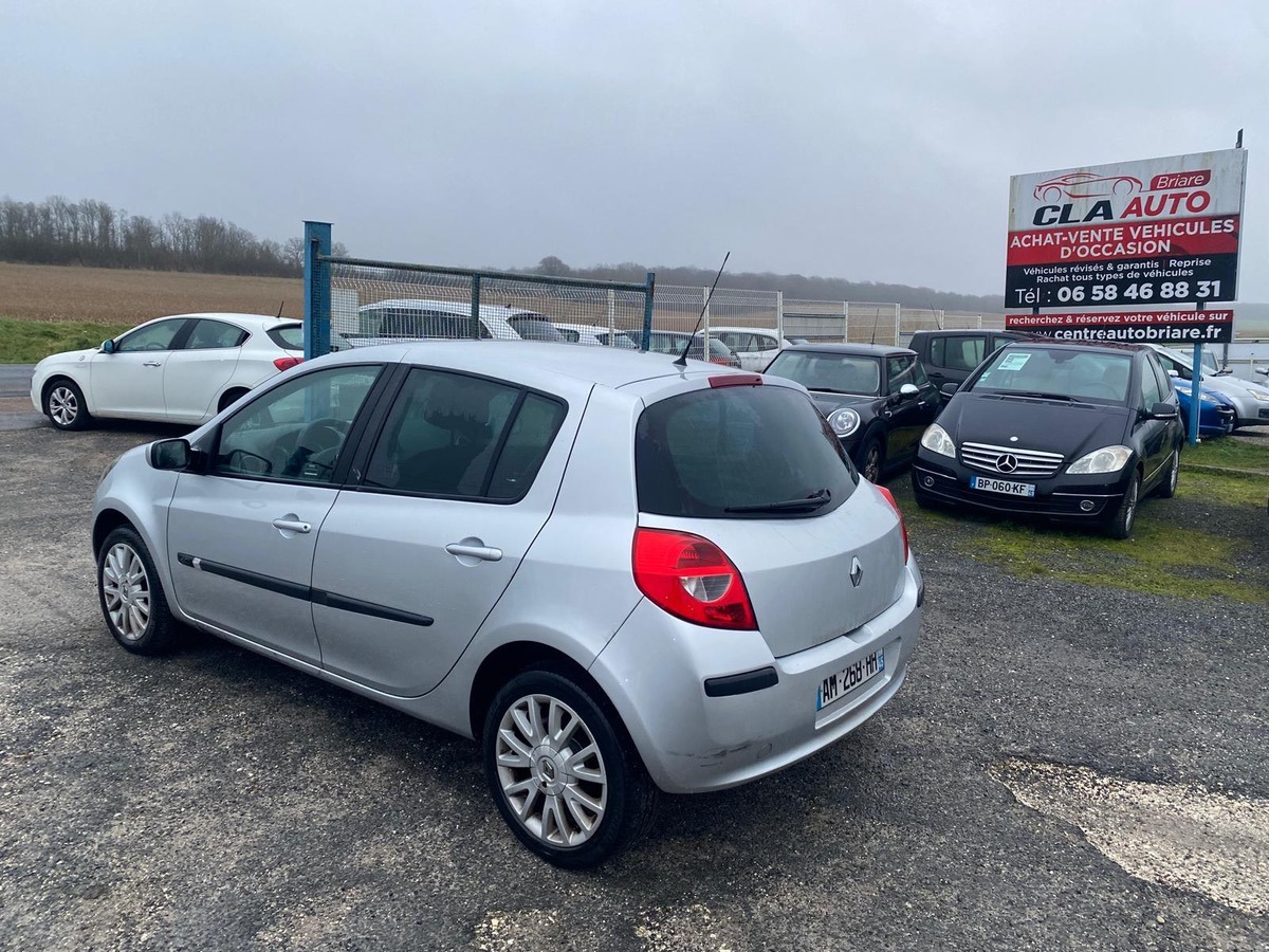 RENAULT Clio 1.5 dci 105cv 11/2006 dynamique 