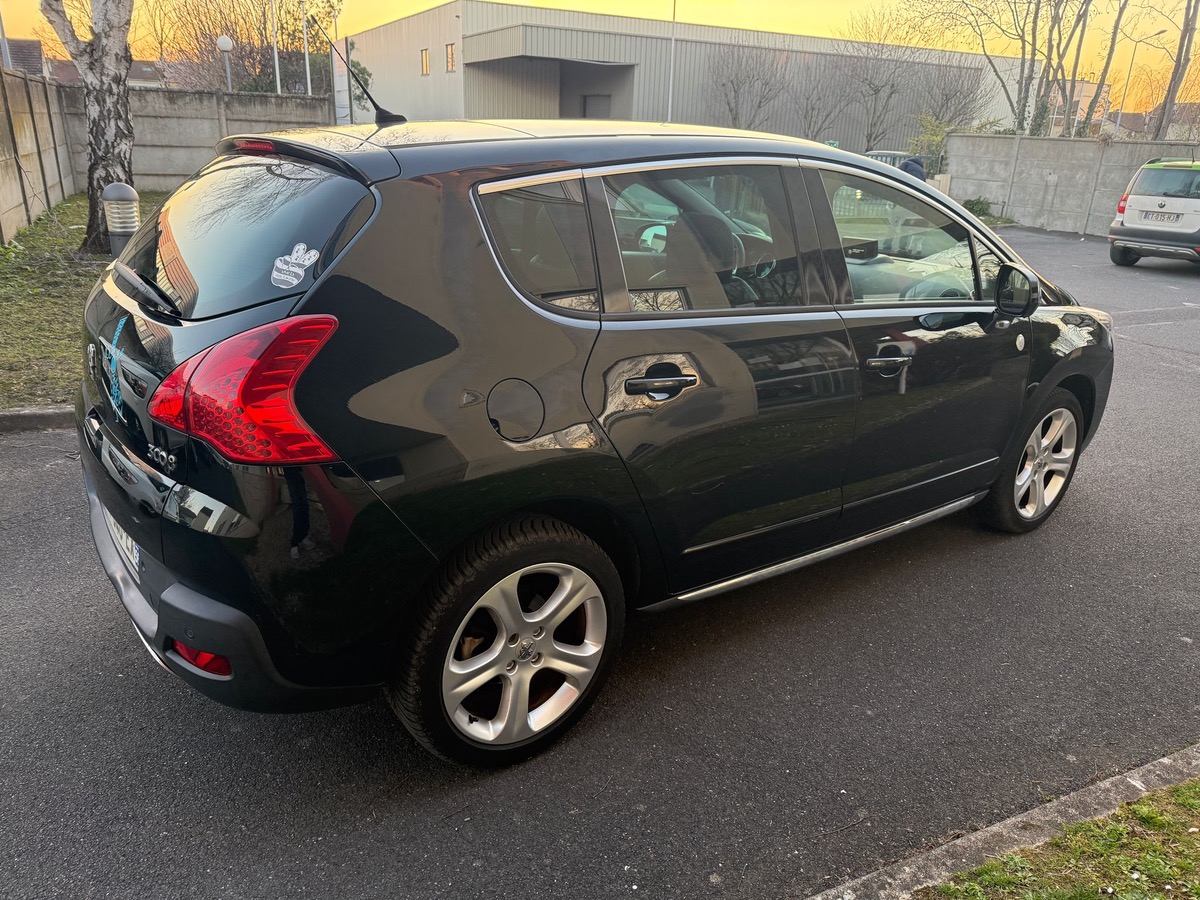 Peugeot 3008 1.6 HDI 115 CV Roland Garros 4XCBLeux