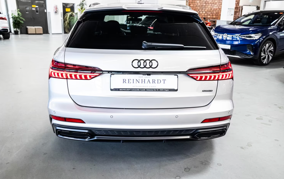 Audi A6 Avant V C8 55 TFSI e 367ch Compétition quattro S tronic 7/VO Allemand/Pas de malus